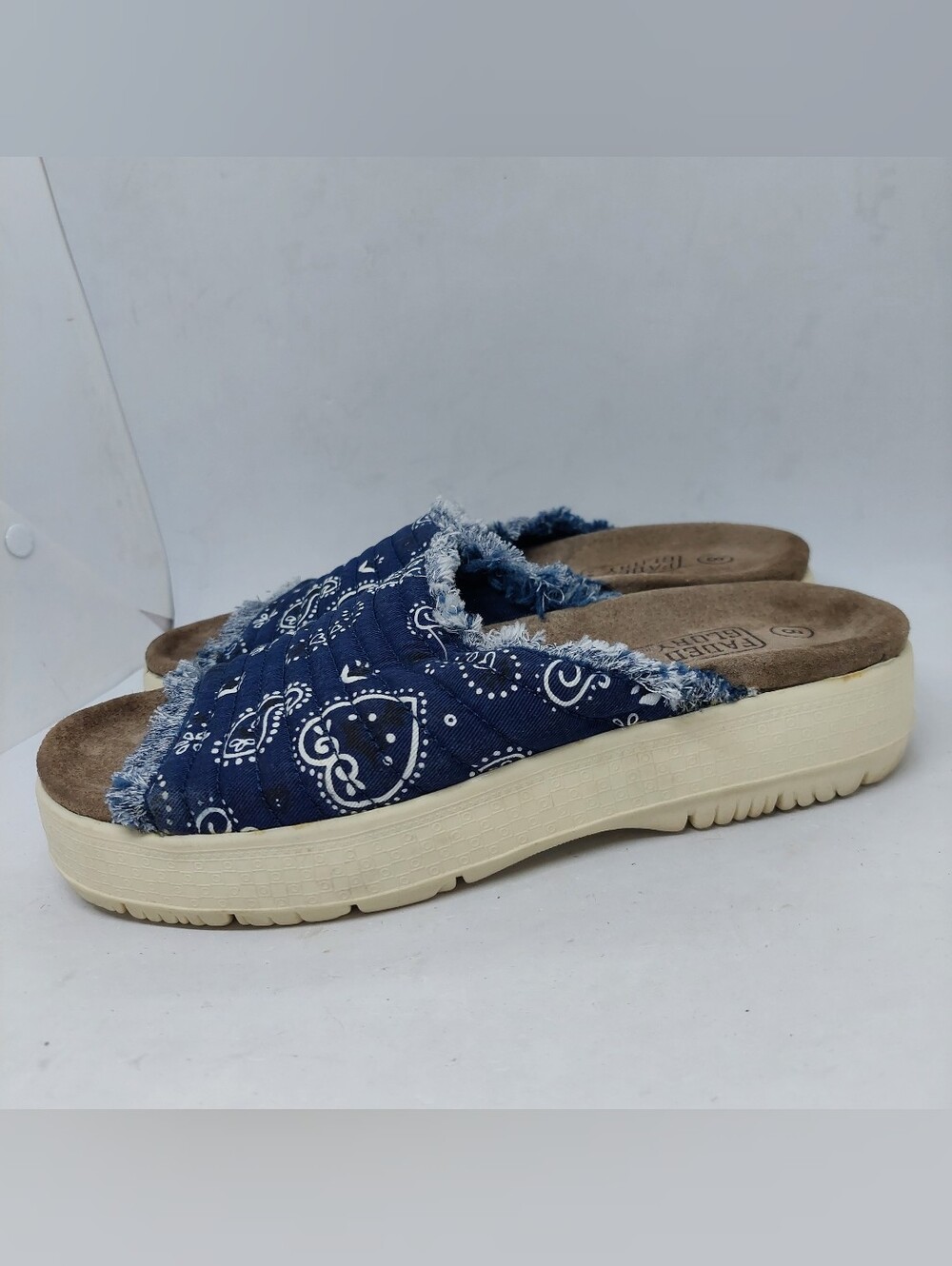Faded Glory Low Platform Sandals Bandana Print Blue Frayed Edge Womens Size 8